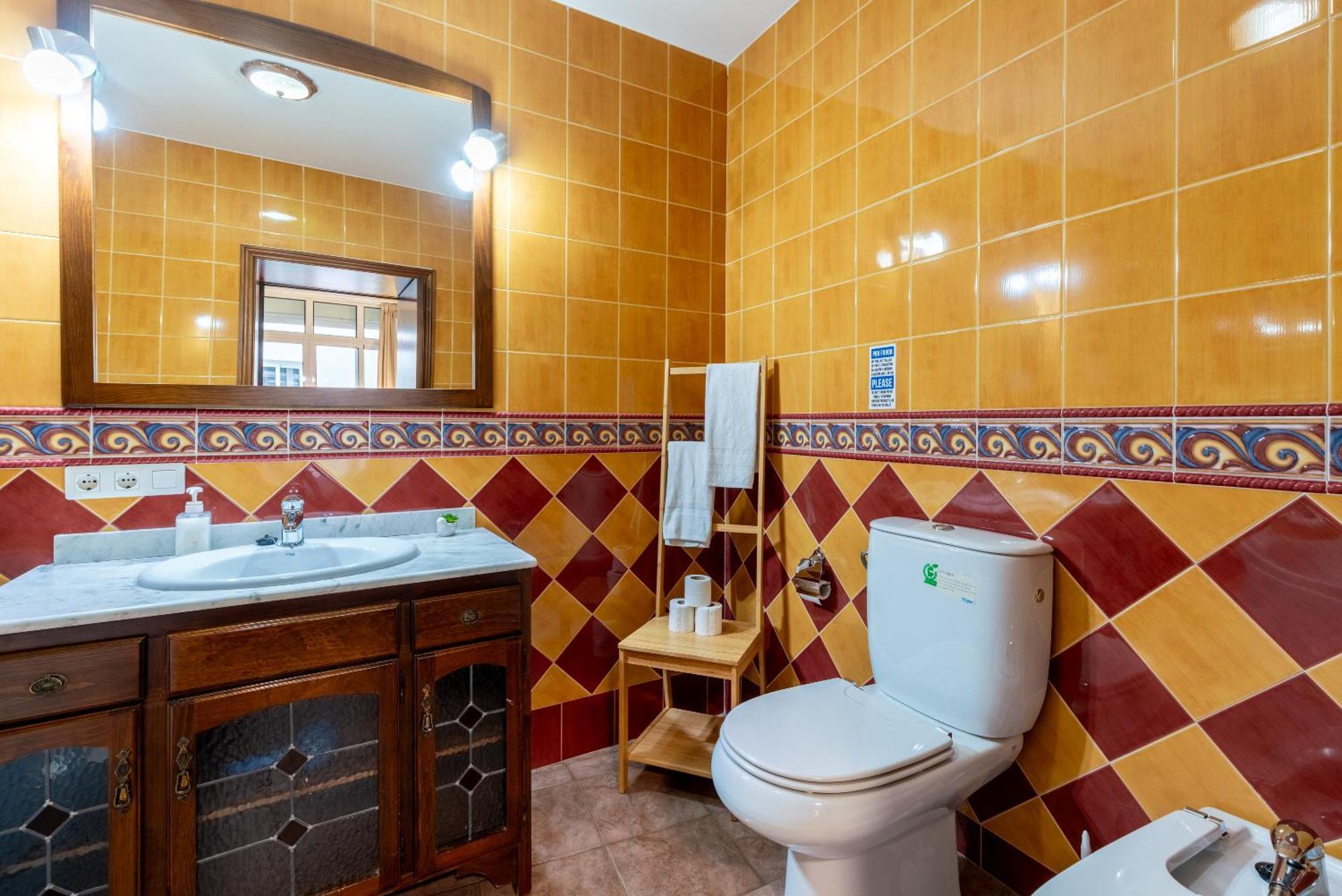 Апартаменты Aoa Casa Triana Familiar Con Terraza Севилья Экстерьер фото